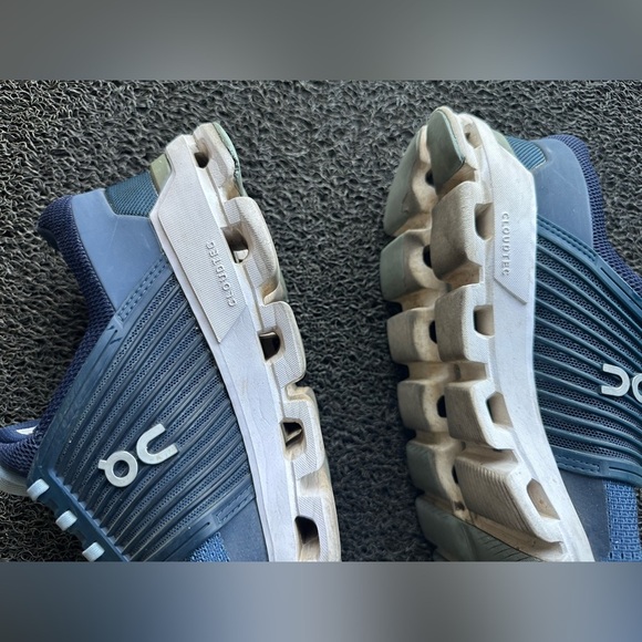On Running Blue Sneakers size 10.5 - Picture 1 of 10